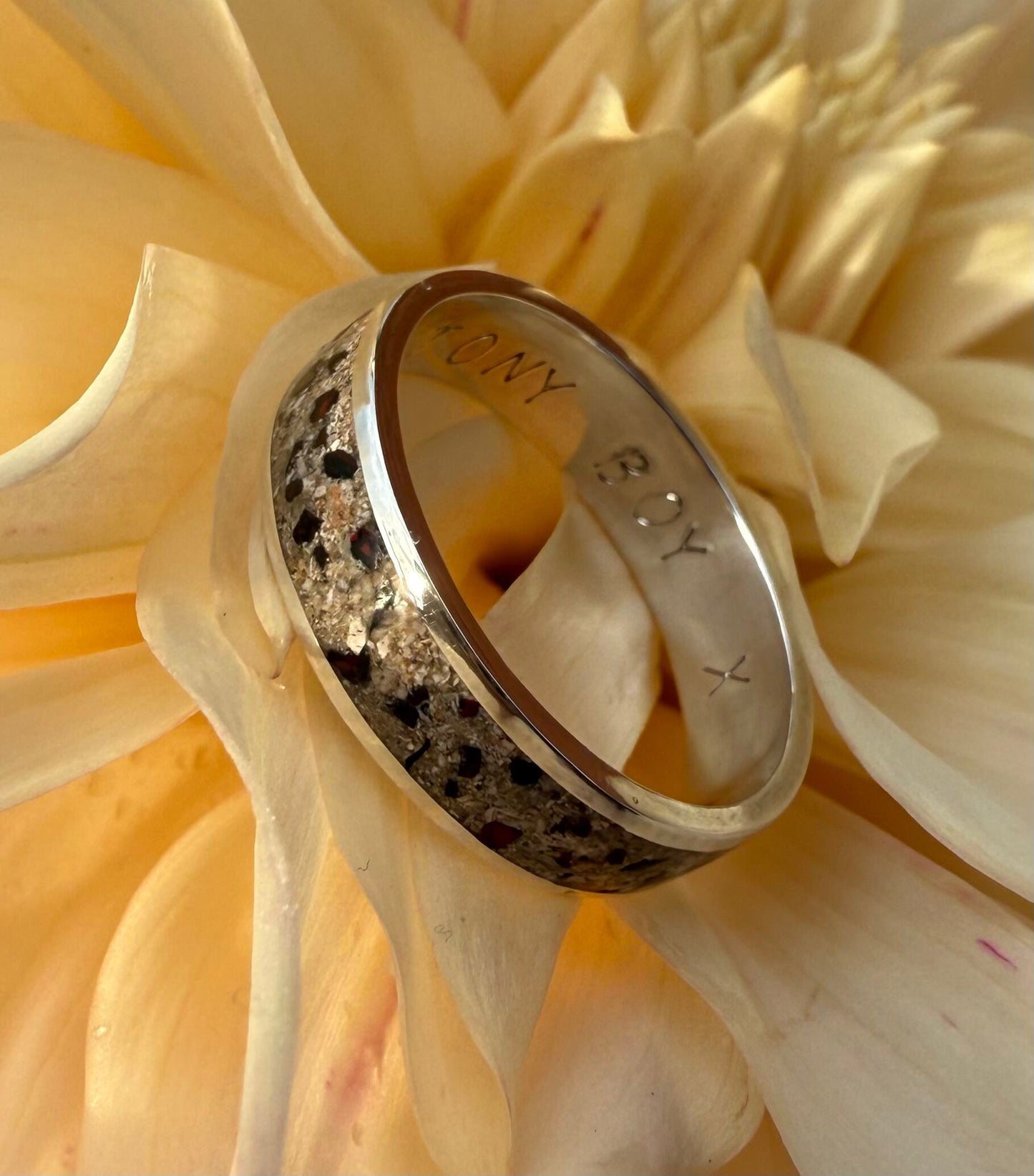 6mm Silver Black Magma